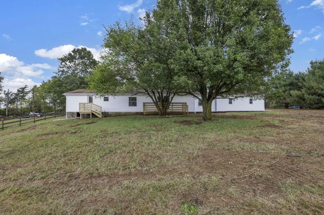 13303 Douglas Lane Road, Centerburg, OH 43011