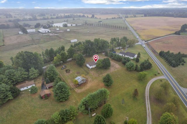 13303 Douglas Lane Road, Centerburg, OH 43011