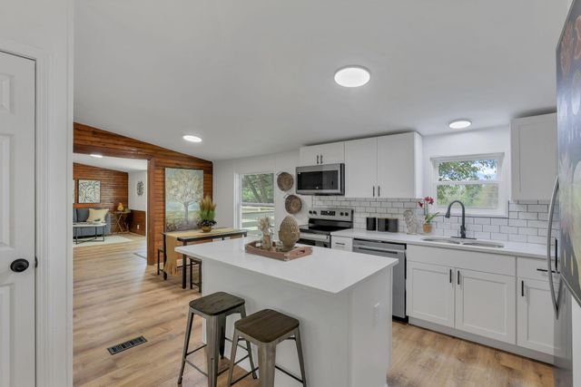 13303 Douglas Lane Road, Centerburg, OH 43011