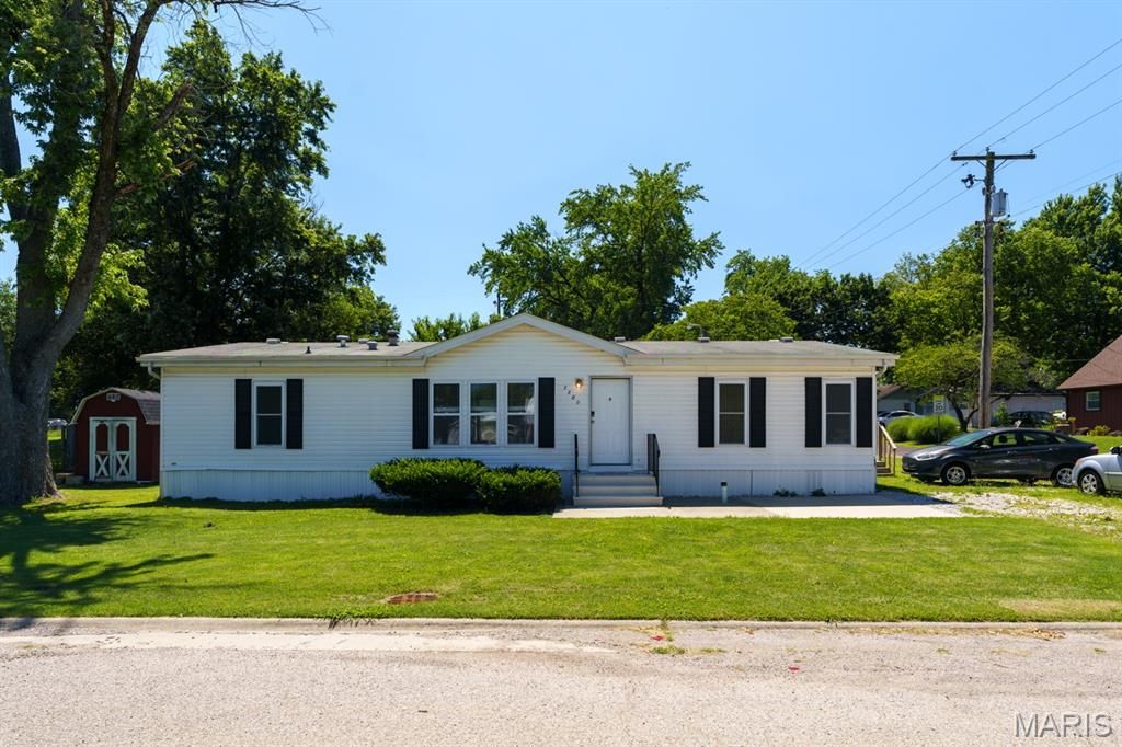 1800 Page Avenue, Belleville, IL 62221