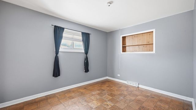 3041 Sherwood Avenue, Markham, IL 60428