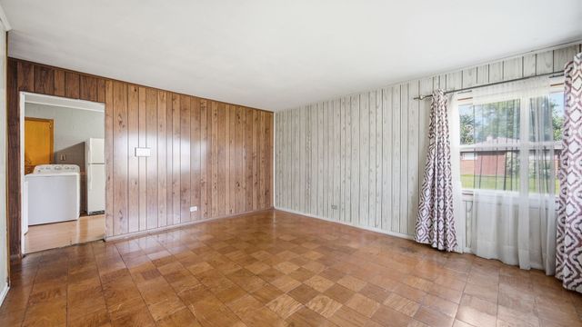 3041 Sherwood Avenue, Markham, IL 60428