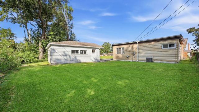 3041 Sherwood Avenue, Markham, IL 60428