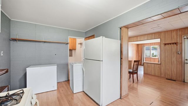 3041 Sherwood Avenue, Markham, IL 60428