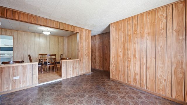 3041 Sherwood Avenue, Markham, IL 60428