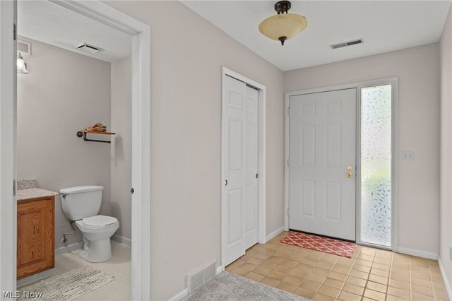 82 Silver Valley Boulevard, Munroe Falls, OH 44262