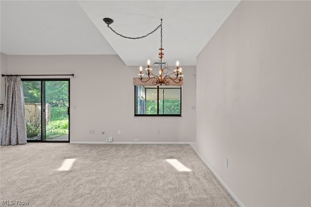 82 Silver Valley Boulevard, Munroe Falls, OH 44262