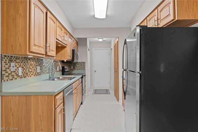 82 Silver Valley Boulevard, Munroe Falls, OH 44262