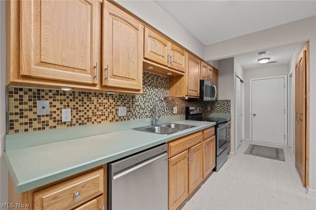82 Silver Valley Boulevard, Munroe Falls, OH 44262