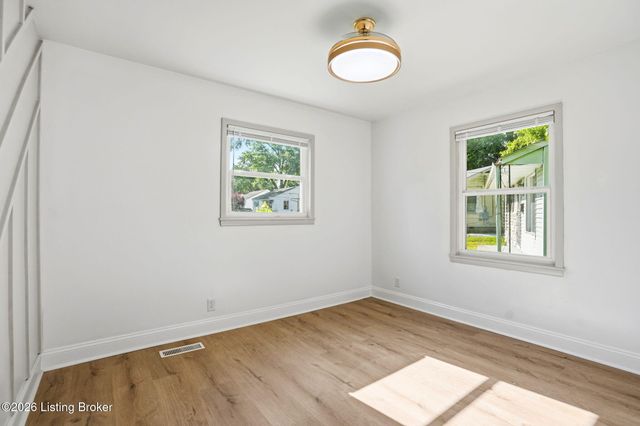 3618 Hudson Ave, Louisville, KY 40211