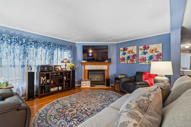901 33rd Street SW, Bondurant, IA 50035