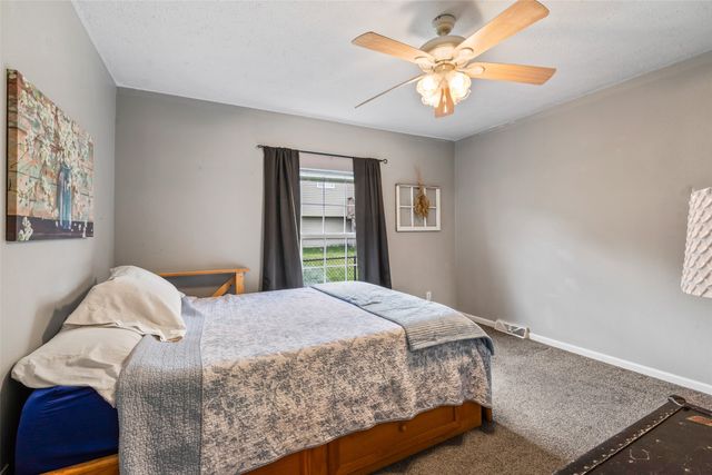 901 33rd Street SW, Bondurant, IA 50035