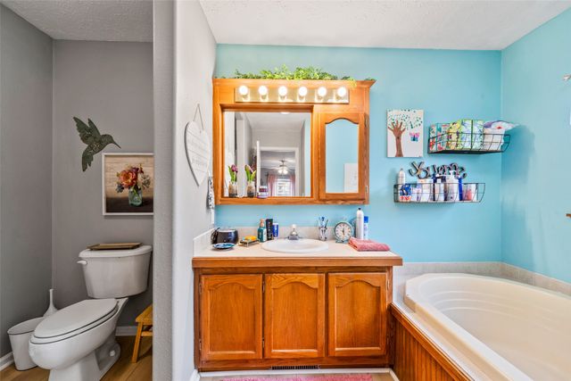 901 33rd Street SW, Bondurant, IA 50035