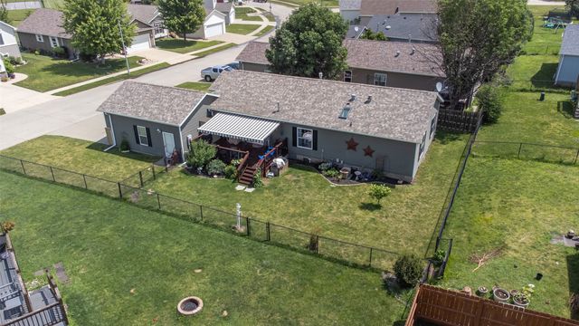 901 33rd Street SW, Bondurant, IA 50035