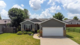 901 33rd Street SW, Bondurant, IA 50035