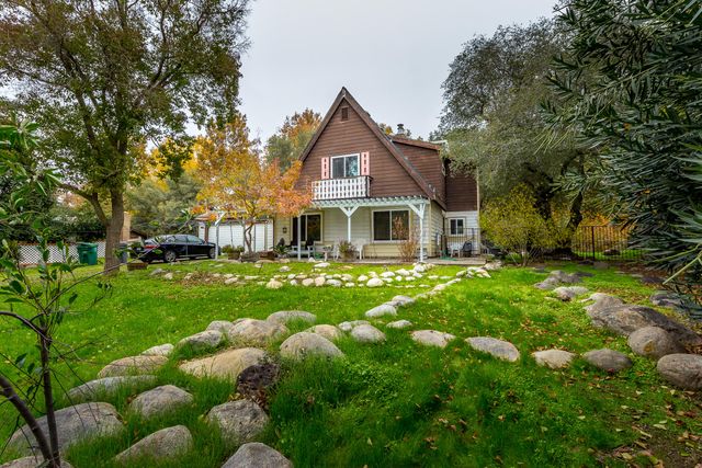 40954 Cherokee Oaks Drive, Three Rivers, CA 93271