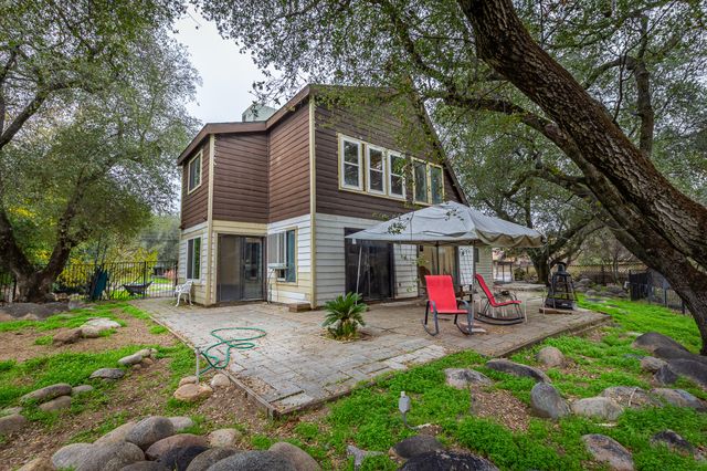 40954 Cherokee Oaks Drive, Three Rivers, CA 93271