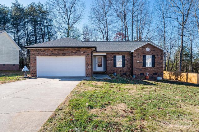 818 Gemcrest Drive NE, Conover, NC 28613