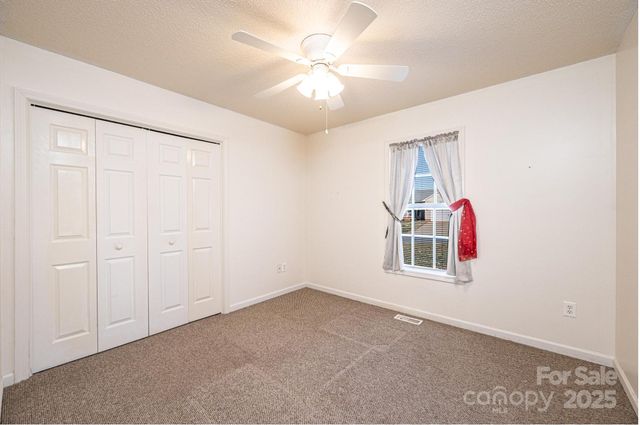 818 Gemcrest Drive NE, Conover, NC 28613