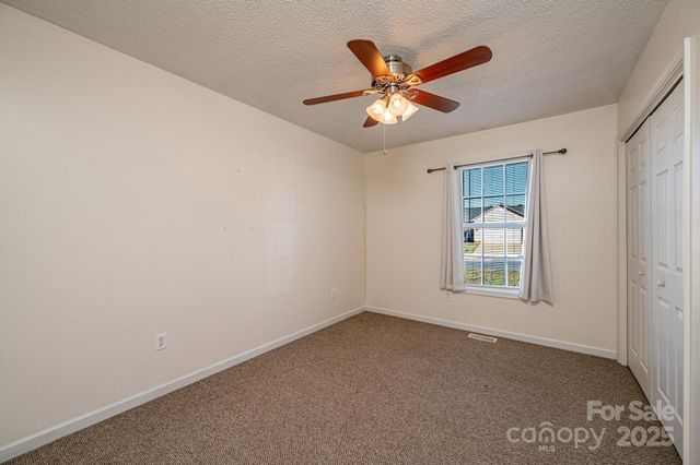 818 Gemcrest Drive NE, Conover, NC 28613