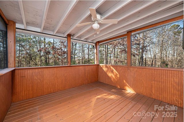 818 Gemcrest Drive NE, Conover, NC 28613