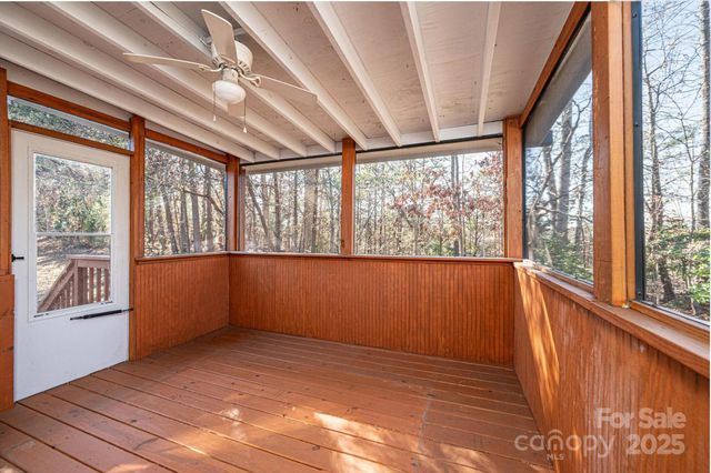 818 Gemcrest Drive NE, Conover, NC 28613