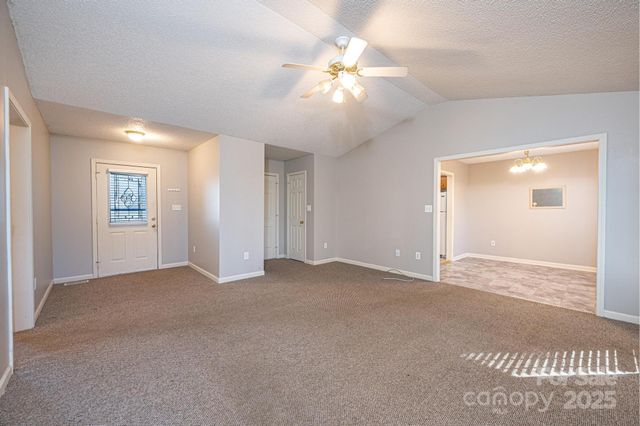 818 Gemcrest Drive NE, Conover, NC 28613