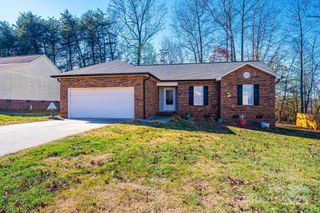 818 Gemcrest Drive NE, Conover, NC 28613