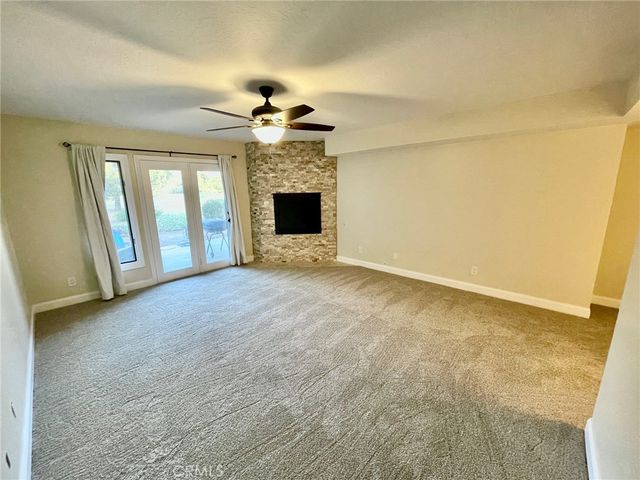 38194 Oaktree Loop, Murrieta, CA 92562