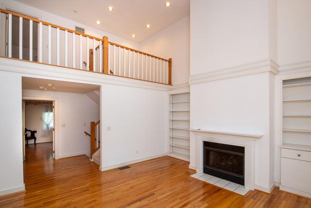 10 Village Green Circle UNIT 10, Mashpee, MA 02649