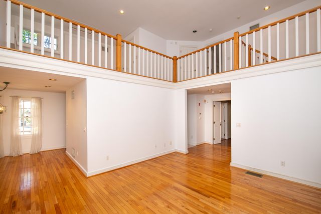 10 Village Green Circle UNIT 10, Mashpee, MA 02649