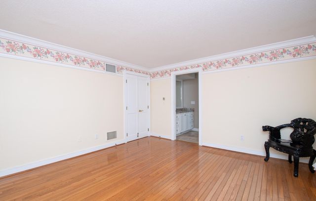 10 Village Green Circle UNIT 10, Mashpee, MA 02649