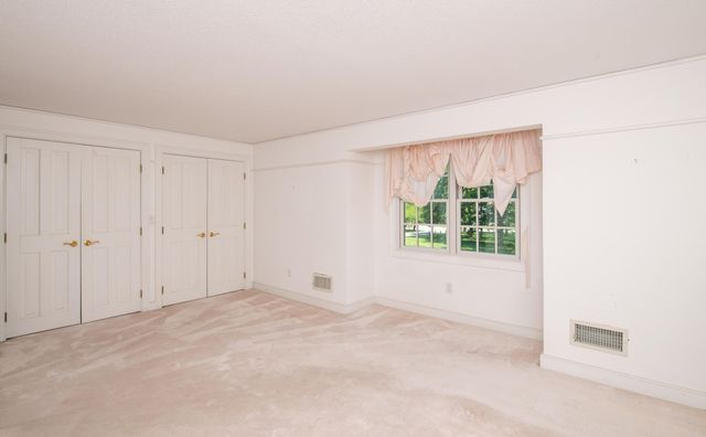 10 Village Green Circle UNIT 10, Mashpee, MA 02649