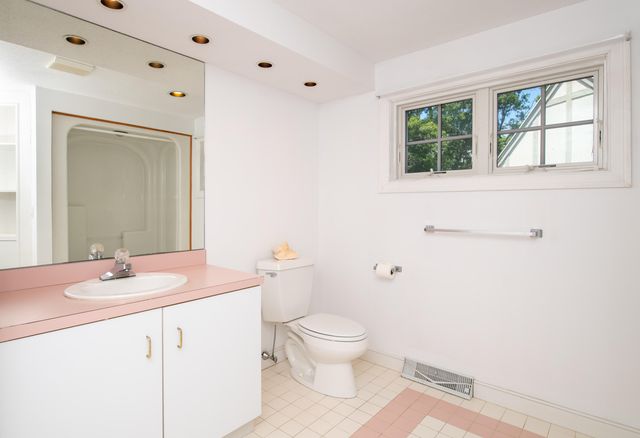 10 Village Green Circle UNIT 10, Mashpee, MA 02649