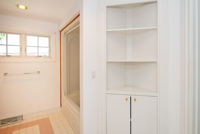 10 Village Green Circle UNIT 10, Mashpee, MA 02649