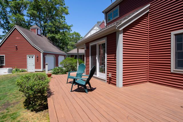 10 Village Green Circle UNIT 10, Mashpee, MA 02649