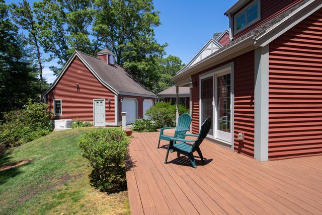 10 Village Green Circle UNIT 10, Mashpee, MA 02649