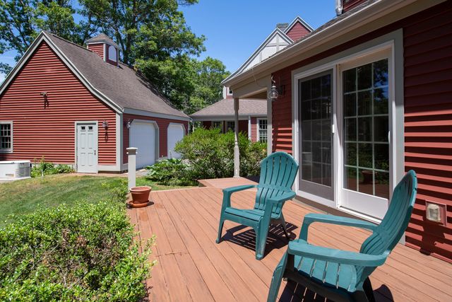 10 Village Green Circle UNIT 10, Mashpee, MA 02649