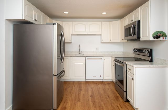 10 Village Green Circle UNIT 10, Mashpee, MA 02649
