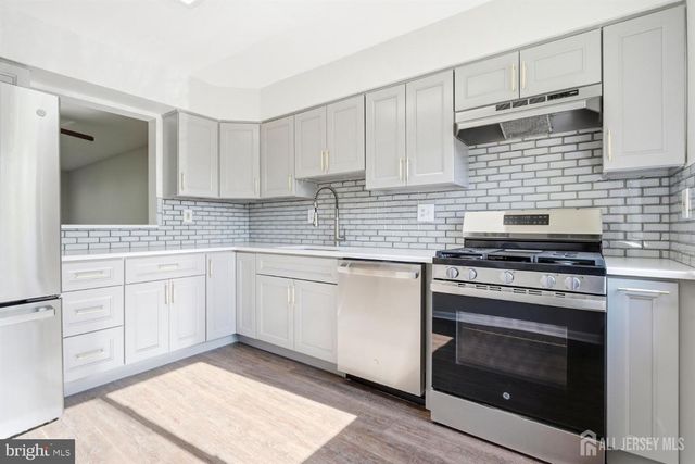 191 HAMPSHIRE DRIVE, Plainsboro, NJ 08536
