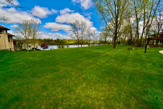 1176 MYSTIC COVE Drive, Antioch, IL 60002