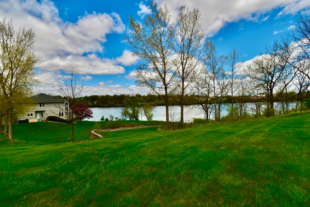 1176 MYSTIC COVE Drive, Antioch, IL 60002