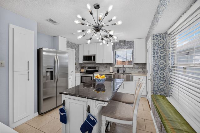 1925 Pinecrest Drive, Carrollton, TX 75010