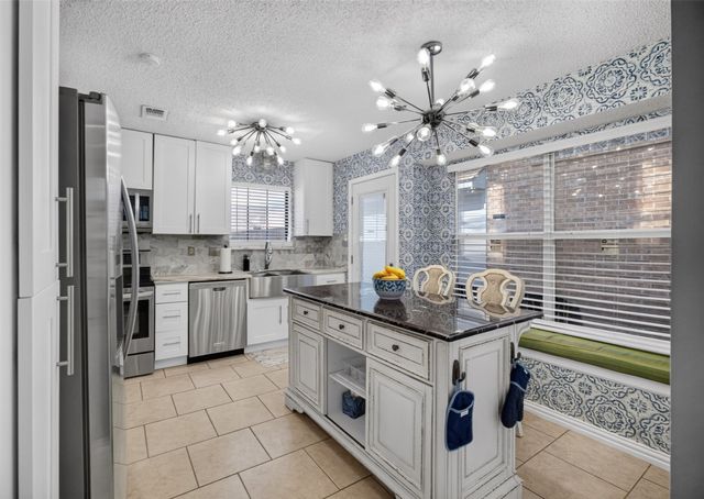 1925 Pinecrest Drive, Carrollton, TX 75010