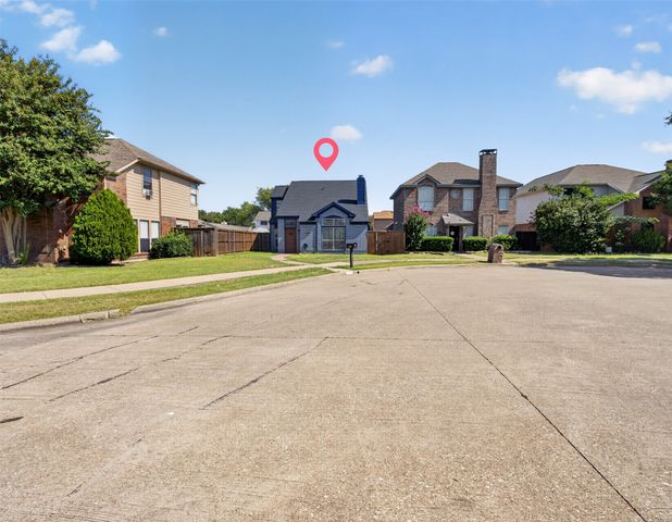 1925 Pinecrest Drive, Carrollton, TX 75010