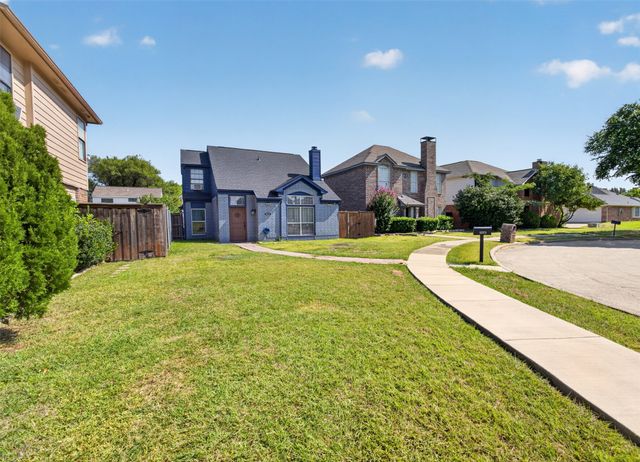 1925 Pinecrest Drive, Carrollton, TX 75010