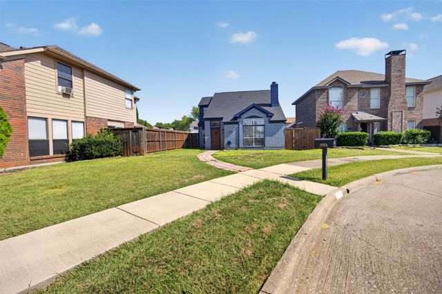 1925 Pinecrest Drive, Carrollton, TX 75010