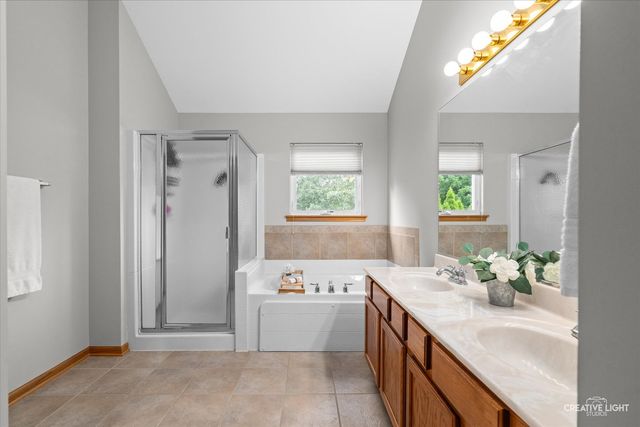 404 Kent Court, Oswego, IL 60543