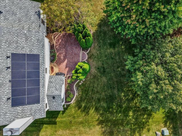 404 Kent Court, Oswego, IL 60543