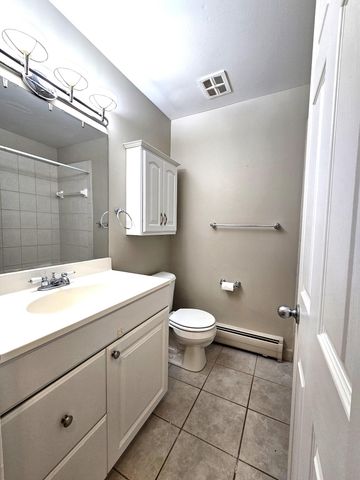 739 W Maple Road, Clawson, MI 48017